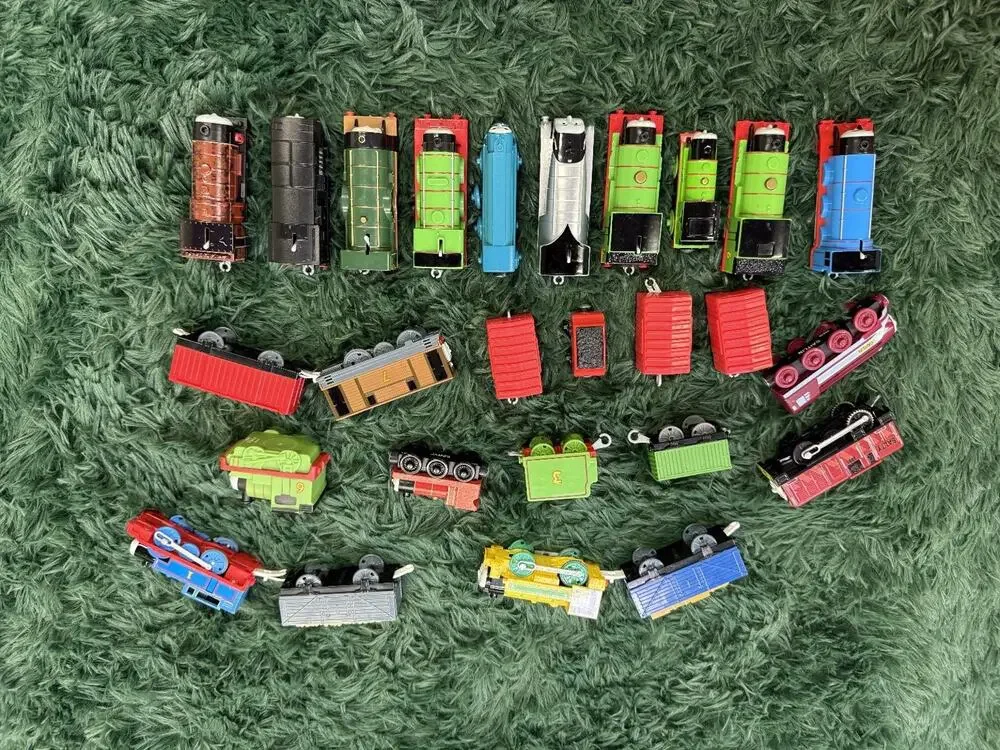 Thomas & Friends TrackMaster Motorized & Push Along Trains Lot - Locomotives &